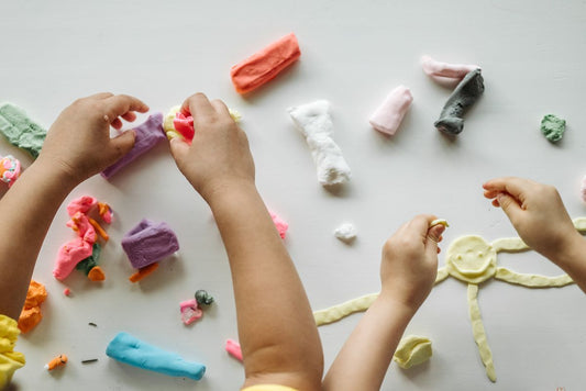 Mess-Free Art and Craft Kits: Creative Solutions for Clean Play